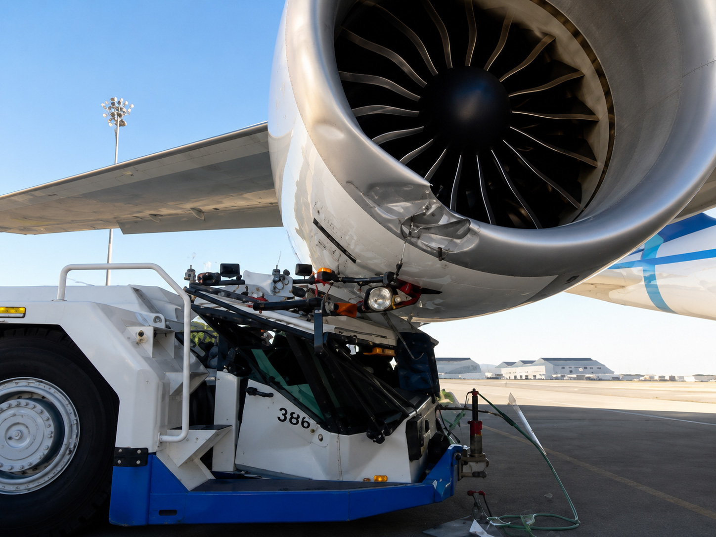 Pushback tug collision with aircraft at Galeao Airport – SDEA Interact as a Pilot Test 10